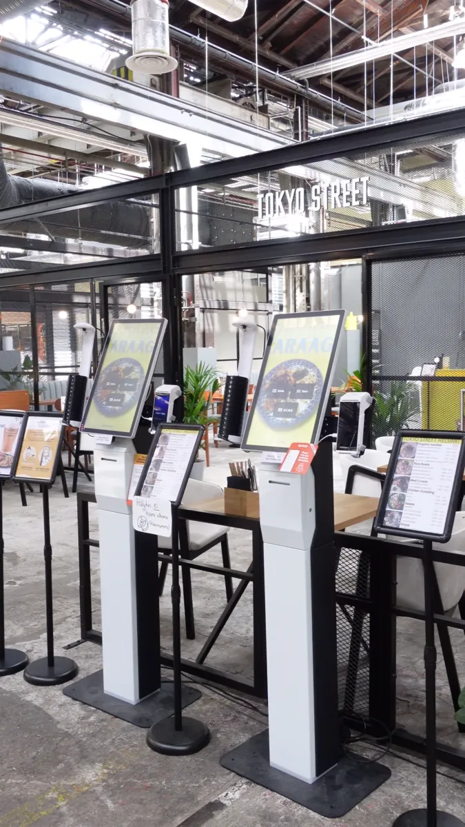 Self-order kiosk 21.5" (floor)